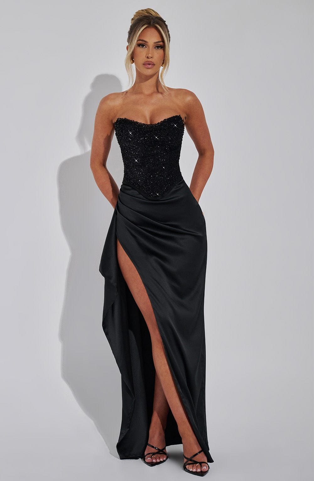 Strapless Black Maxi Formal Dr - đánh giá và giá Briar Cosplay Prop